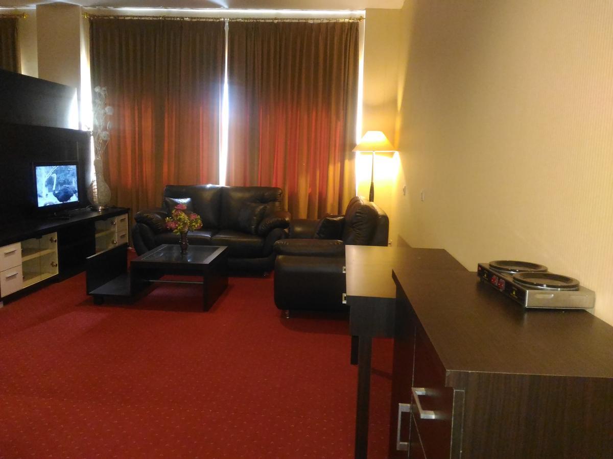 Grand Royal Taliwang Hotel Экстерьер фото