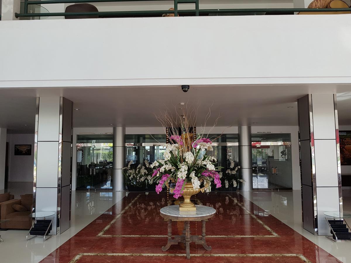 Grand Royal Taliwang Hotel Экстерьер фото