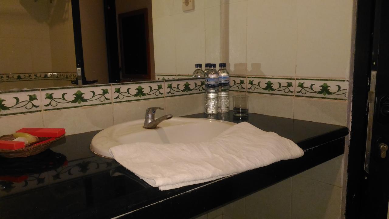Grand Royal Taliwang Hotel Номер фото
